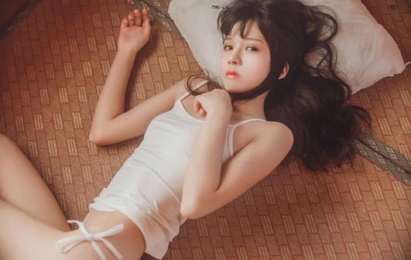 迷人的秘书_超清高清在线观看