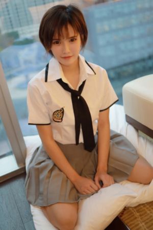 小受夹腿憋尿时被攻按小腹_BD英语手机在线观看