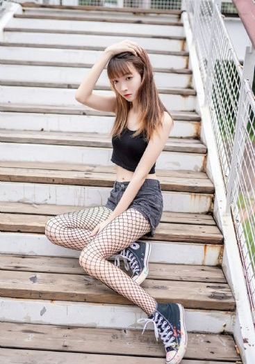 年轻漂亮的保姆_4K手机免费观看完整