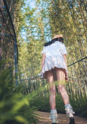 抱胁西班牙主题曲_国产剧视频大全